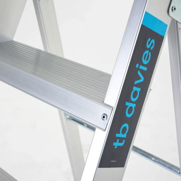 TB Davies HDUTY-S Aluminium Professional Swingback Step