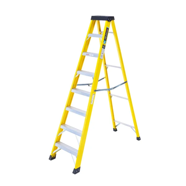 TB Davies INSUL8-S Fibreglass Professional Swingback Step Ladder